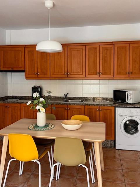 In Playa Calera - Swimming Pool Apartment Valle Gran Rey