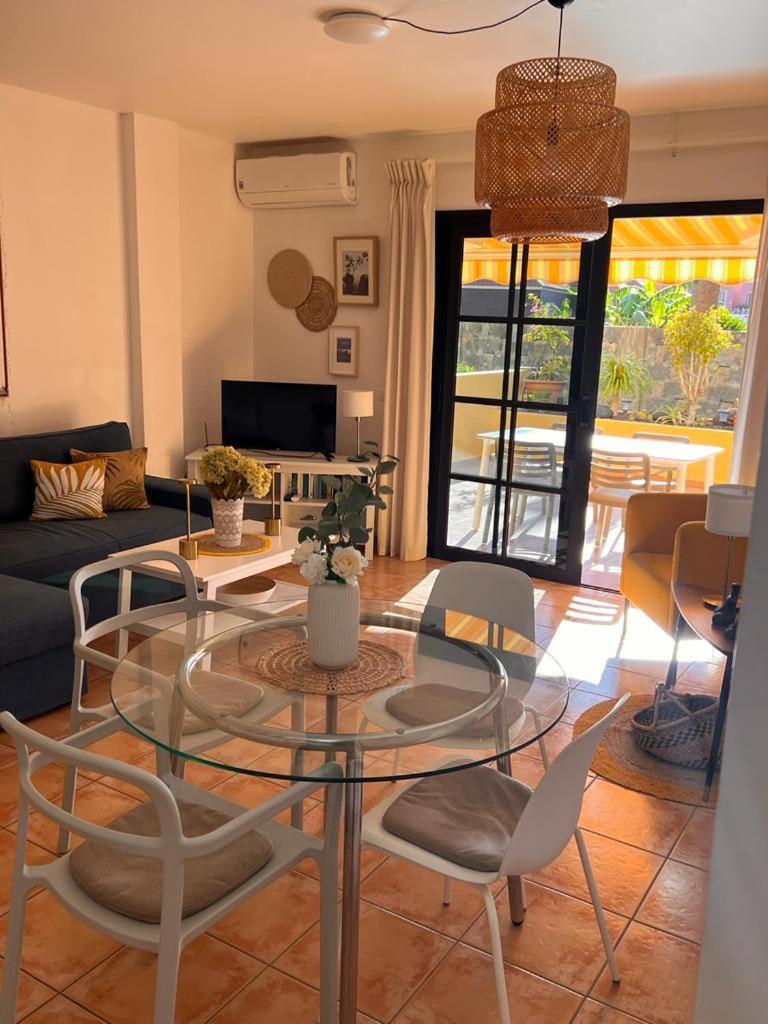 In Playa Calera - Swimming Pool Apartment Valle Gran Rey